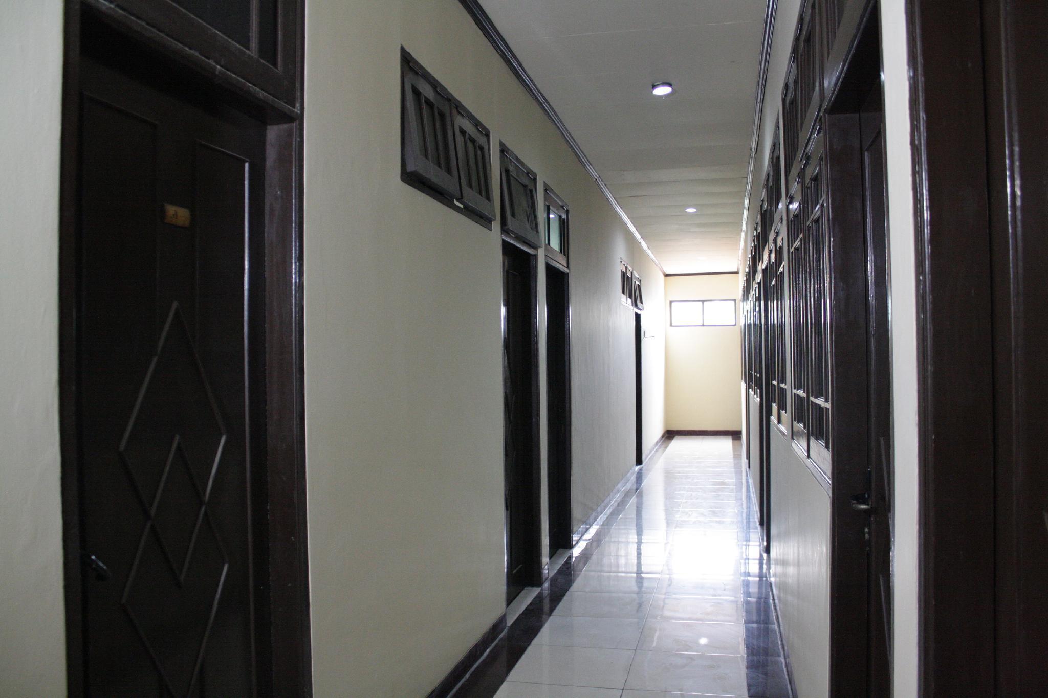 Vaccinated Staff - Oyo 181 Wisma Bintang Jakarta Exterior foto