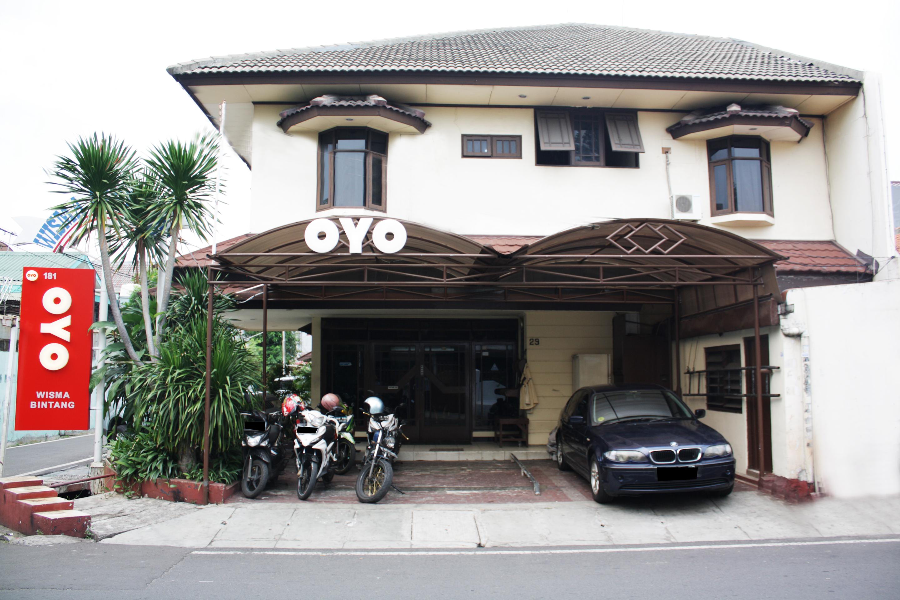 Vaccinated Staff - Oyo 181 Wisma Bintang Jakarta Exterior foto