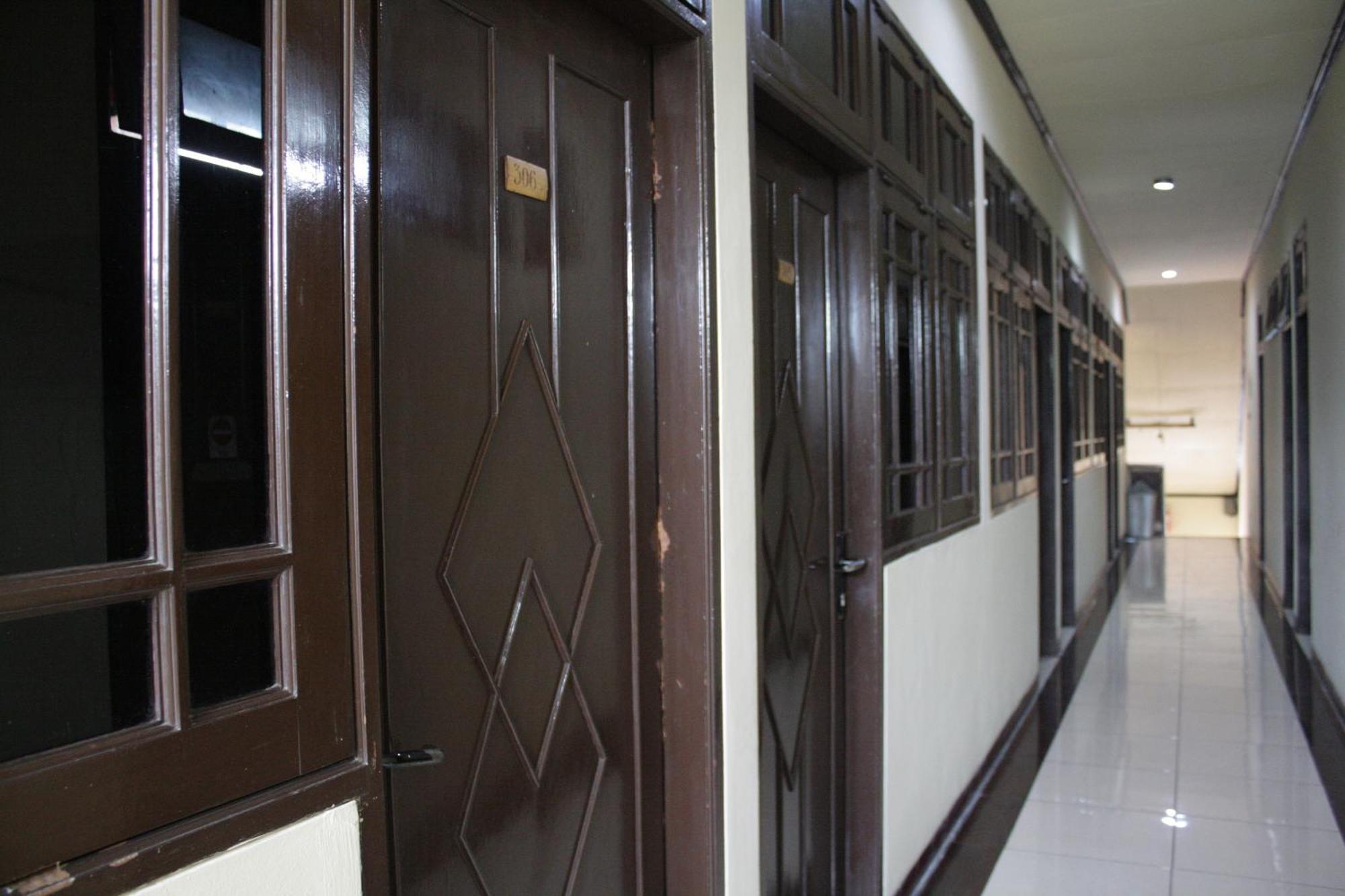 Vaccinated Staff - Oyo 181 Wisma Bintang Jakarta Exterior foto