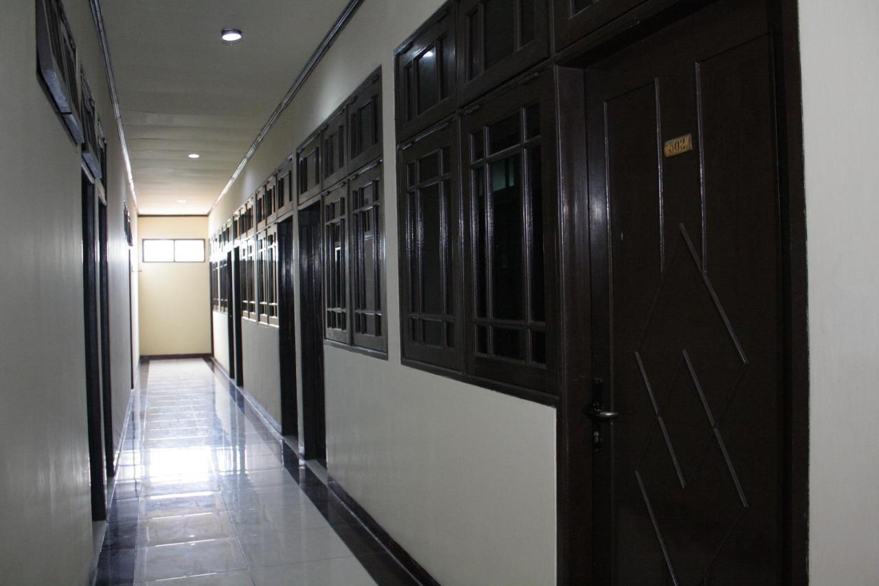 Vaccinated Staff - Oyo 181 Wisma Bintang Jakarta Exterior foto